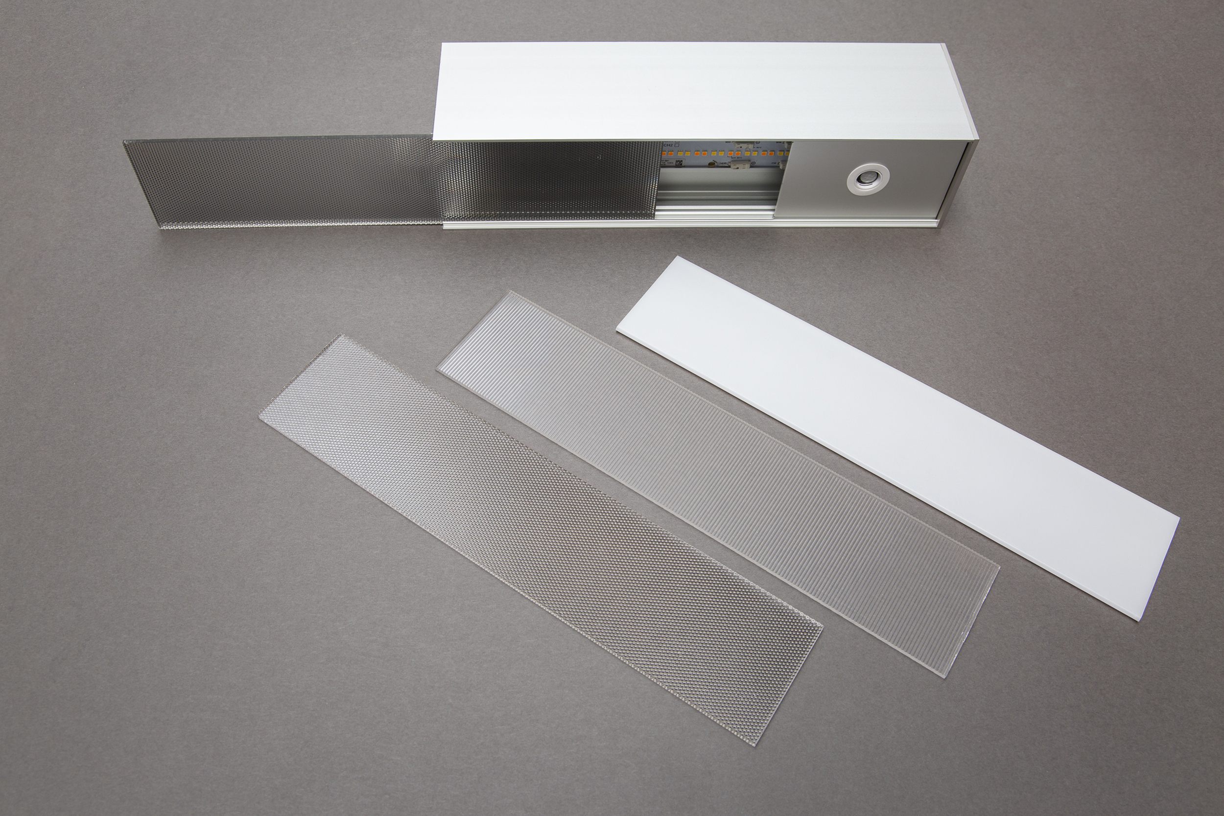 LINEAR_Licht LL1_ems